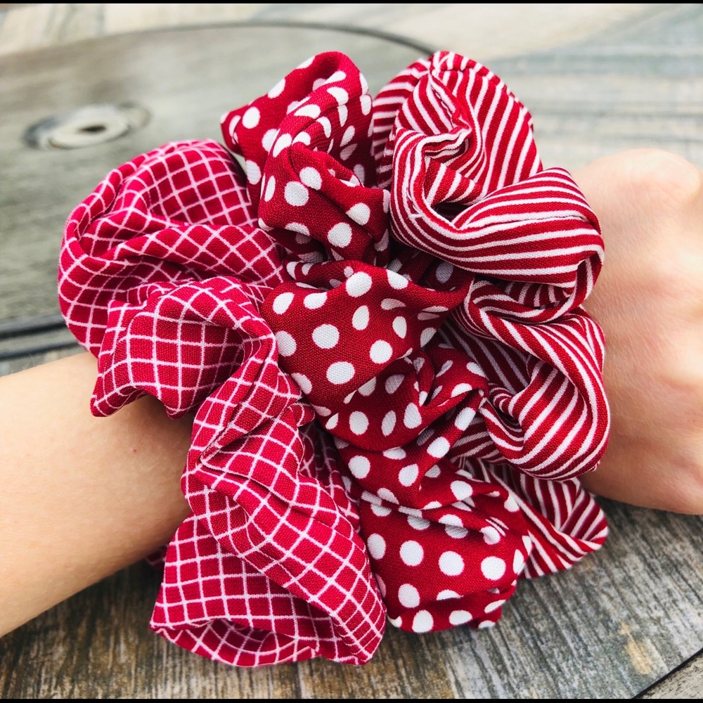 ⭐️ 5/15 ⭐️ Hair Scrunchies - Picture 2 of 8